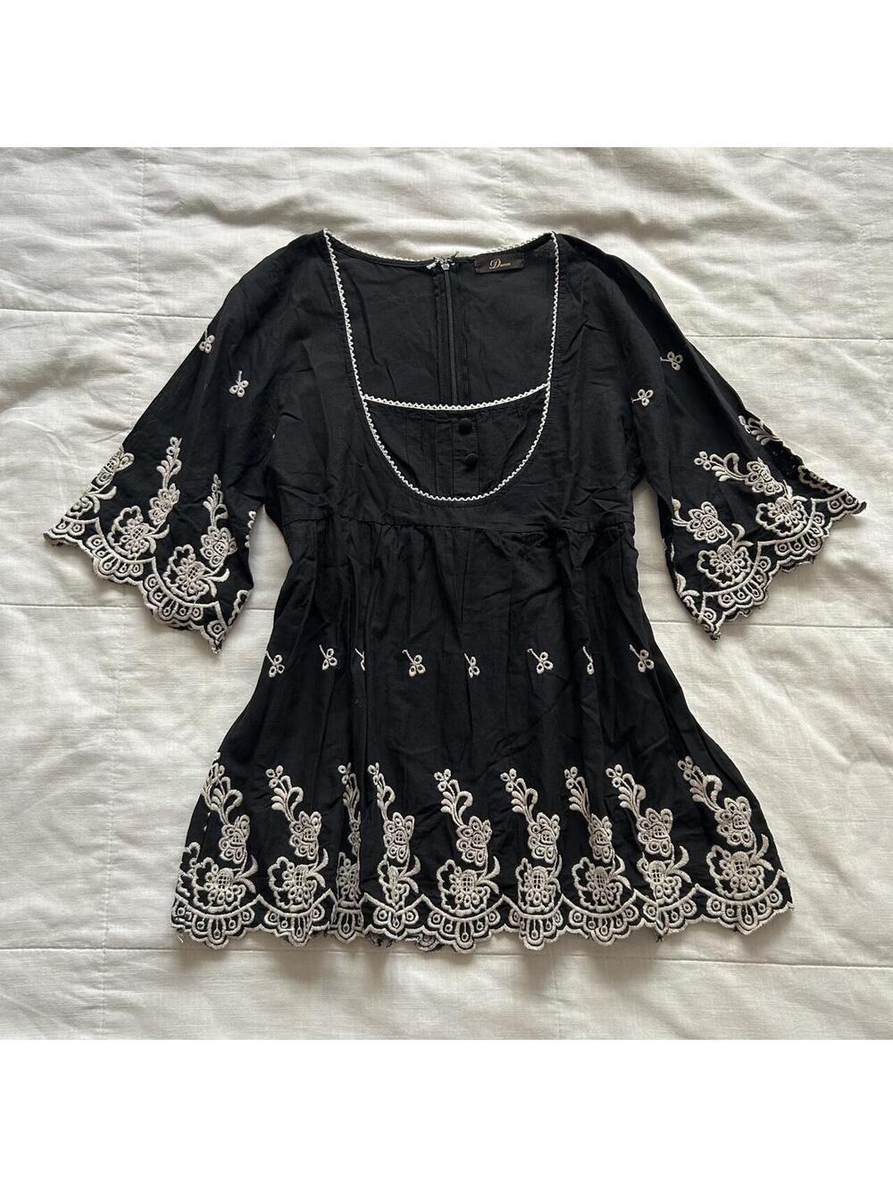 Black Cotton Embroidered Tunic Top Cream Floral Bell Sleeve Mori Kei From Japan